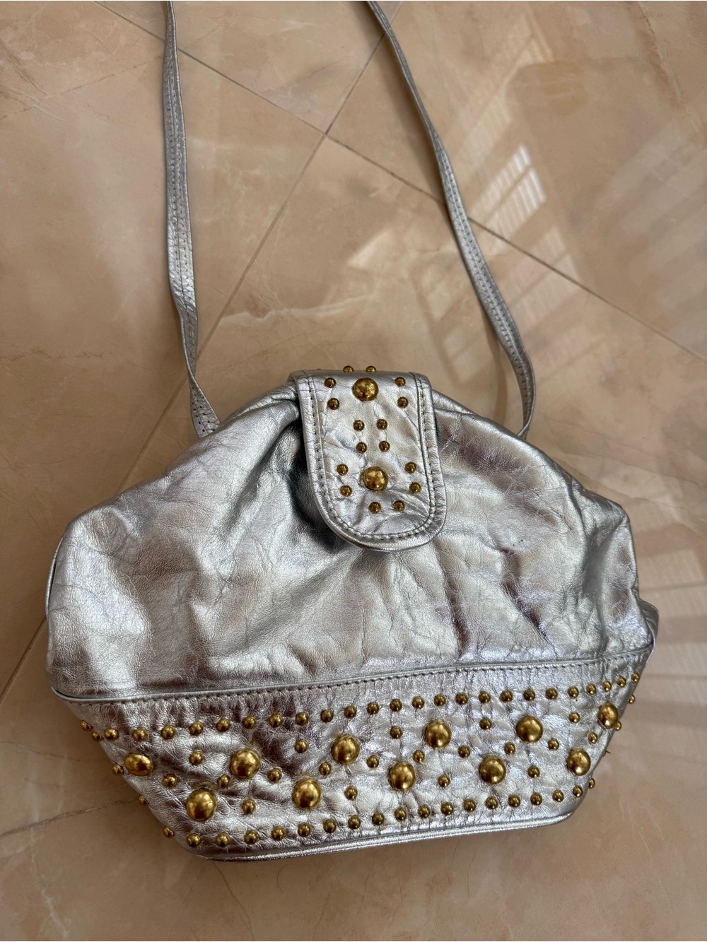 vintage metallic silver leather shoulder purse